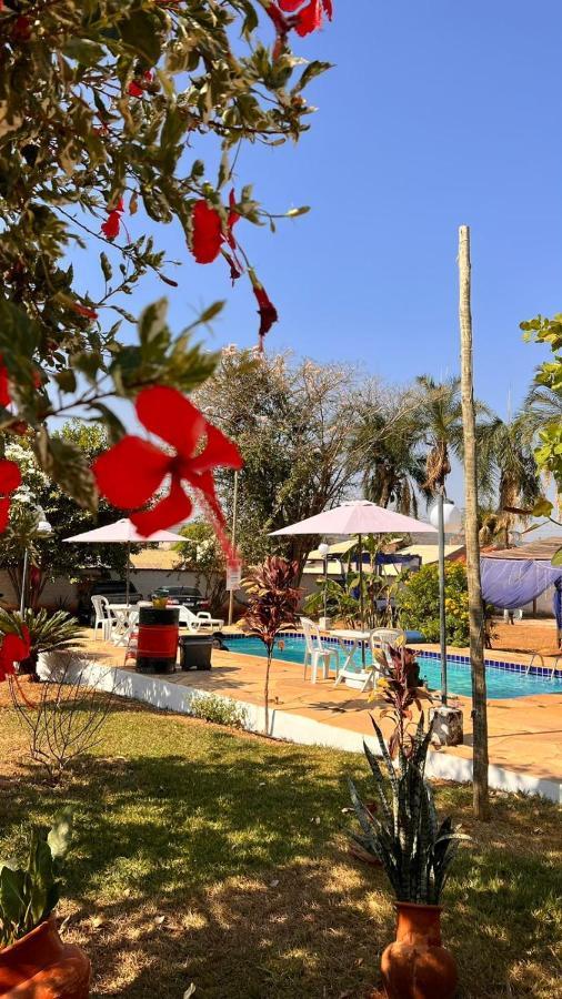 Chales E Camping Bela Vista Pirenopolis Exterior photo